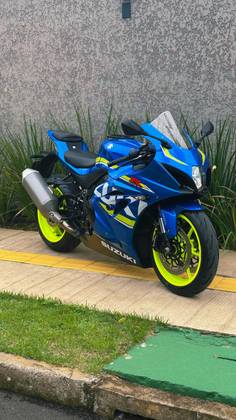 SUZUKI GSX-R1000A SUZUKI GSX-R1000A
